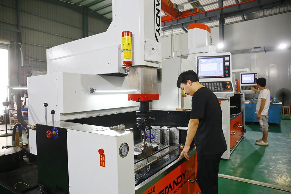 石獅企業(yè)“利器善事”闖市場 機械設(shè)備研發(fā)的創(chuàng)新之路